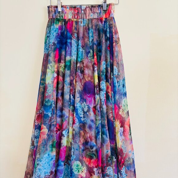 Dresses & Skirts - Floral Maxi Skirt